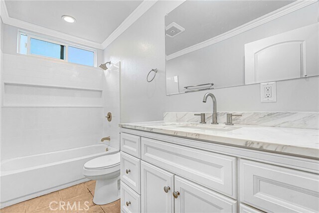 Building Photo - 400 W 109th St