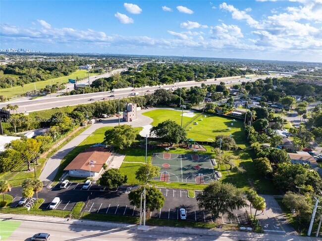 Building Photo - 6051 SW 19th Pl