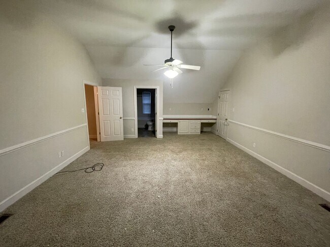 Building Photo - 5300 Hornes Church Rd