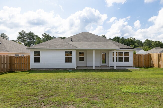 Building Photo - 8850 Snelling Dr