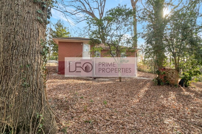 Building Photo - 751 Yale Pl SW