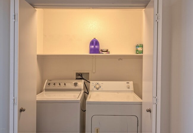 Building Photo - 6745 N 93RD Ave