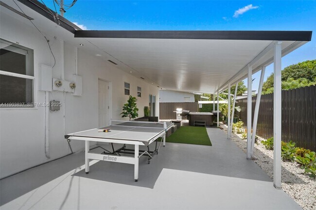 Building Photo - 4301 NW 4th St