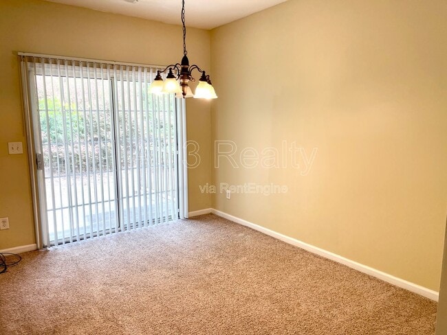 Building Photo - 2813 Deerwood Ln