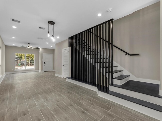 Building Photo - 7802 Queen St