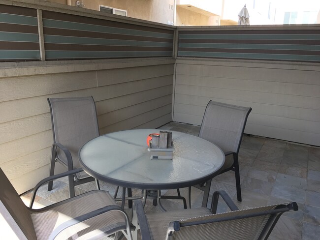 Patio covered - 13360 Burbank Blvd