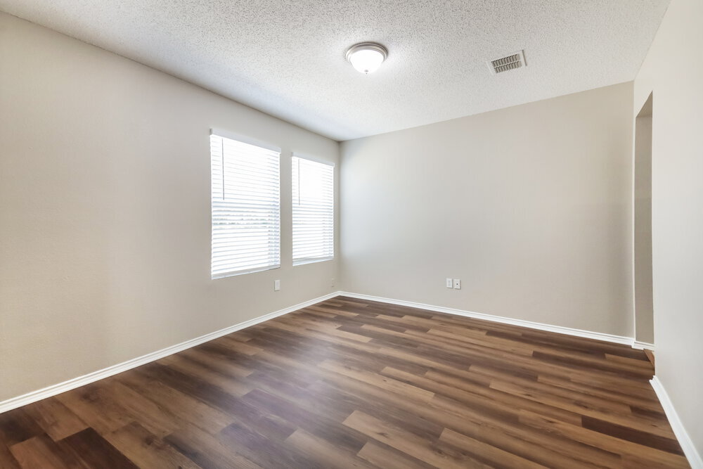 Building Photo - 1435 Foxwood Ln