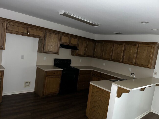 Building Photo - 2010 Seabiscuit Trce