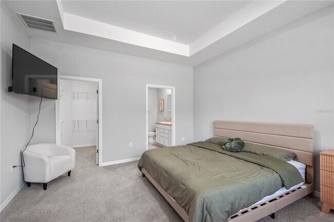 Building Photo - 5223 NW 48th Pl