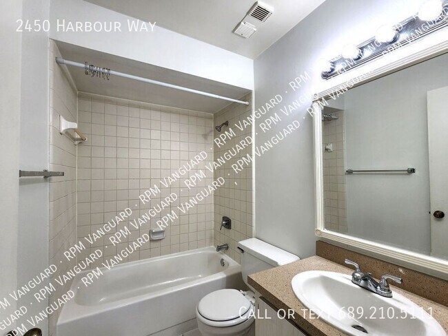 Building Photo - 2450 Harbour Way