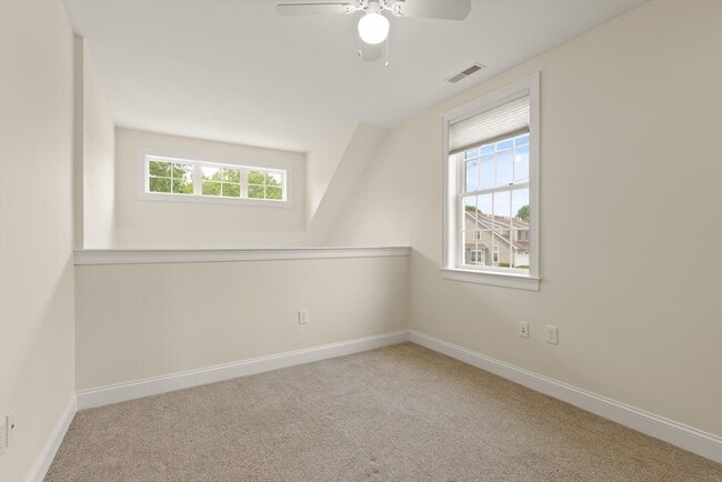 Building Photo - 70 Endicott St