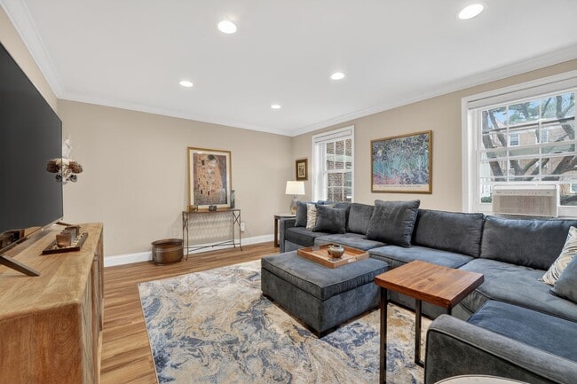 Building Photo - 2208 Colston Dr