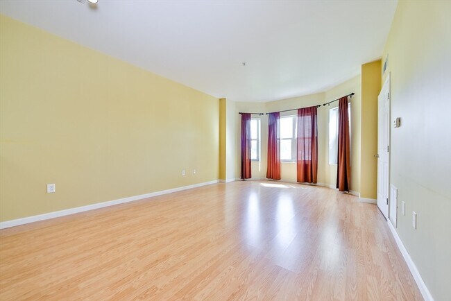 Building Photo - 1 Cityview Ln