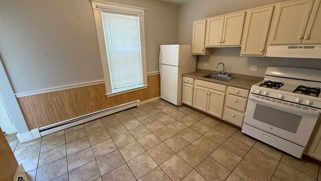 Interior Photo - 21-25 Pierce St.
