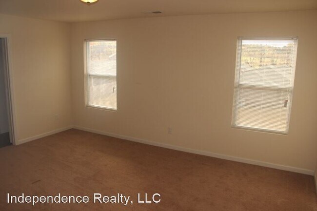 Building Photo - 3 br, 2.5 bath House - 316 Mertle Drive NE