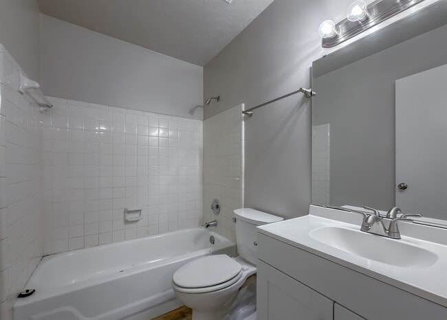 Building Photo - 3245 Whitney Dr W