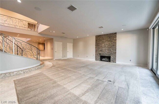 Building Photo - 980 Vegas Valley Dr