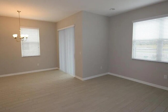 Building Photo - 29897 Southwell Ln