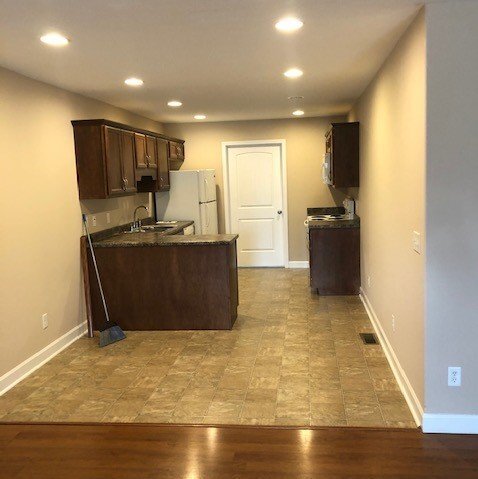 Building Photo - "Charming 2-Bedroom Retreat with 2 Full Baths in Cookeville – Spacious 1082 Sq Ft Living!"