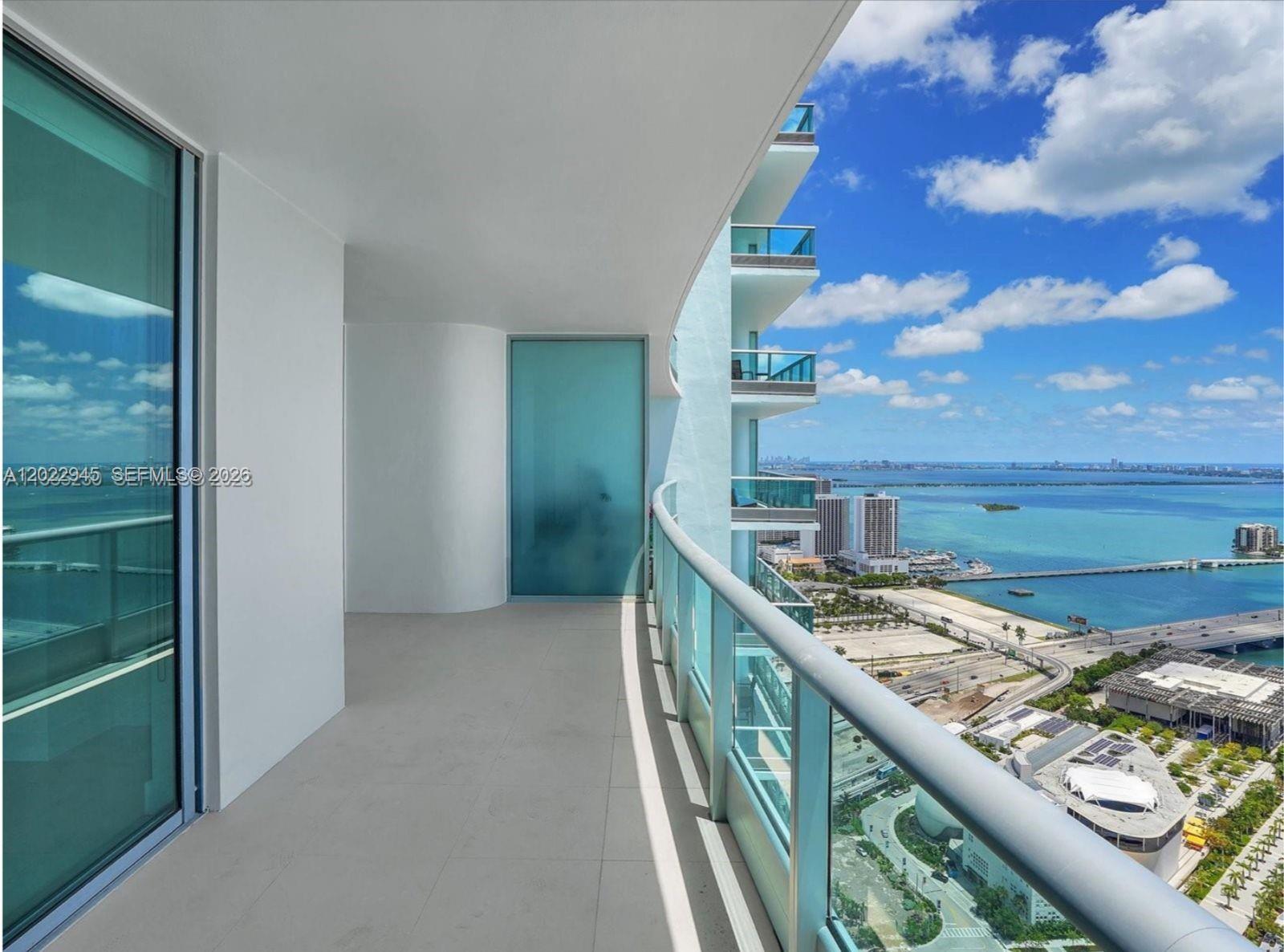 Building Photo - 900 Biscayne Blvd
