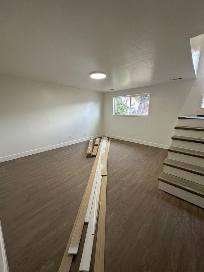 Building Photo - 1076 Virginia Cir