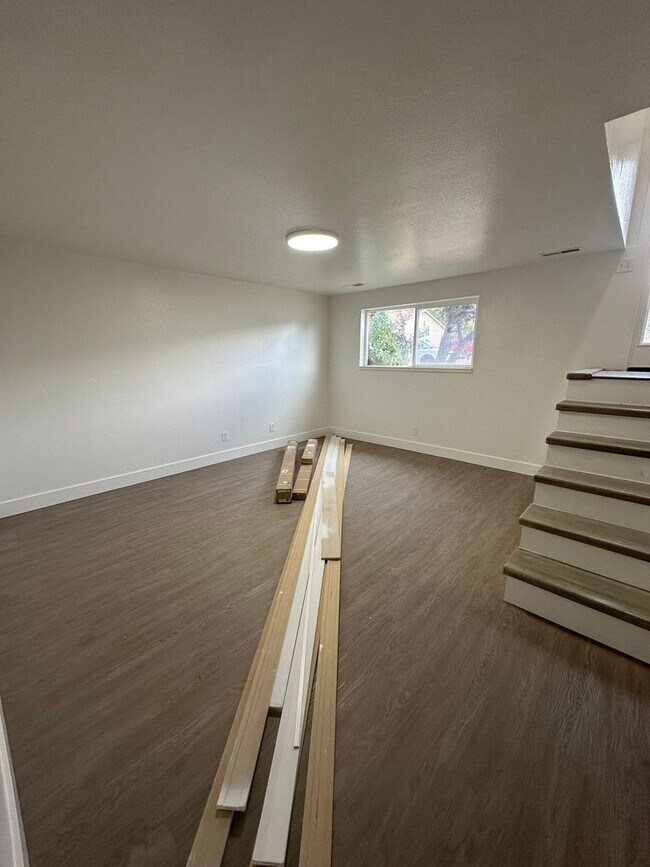 Building Photo - 2 Bed 1 Bath Rental in Orem