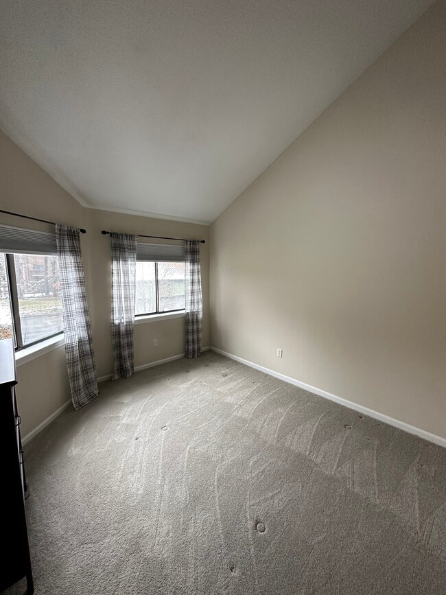 2nd Bed3 - 306 Trailside Way