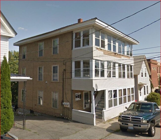 Building Photo - 83 Brook St