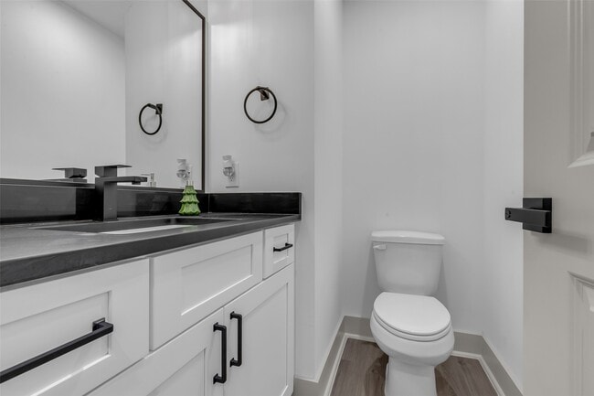 Building Photo - 5302 Kindred Gdn Ln