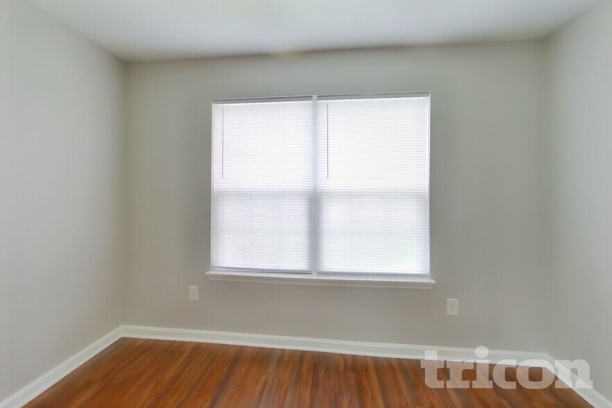 Building Photo - 8183 Dartmoth Ln