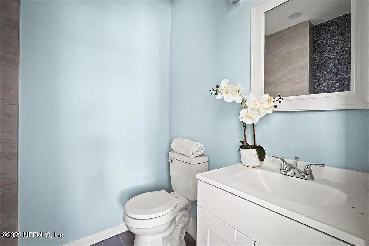 Building Photo - 7576 Calvin St