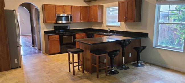 Building Photo - 735 NW 1st Ave