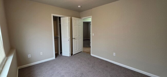 Building Photo - 200 Country West Rd