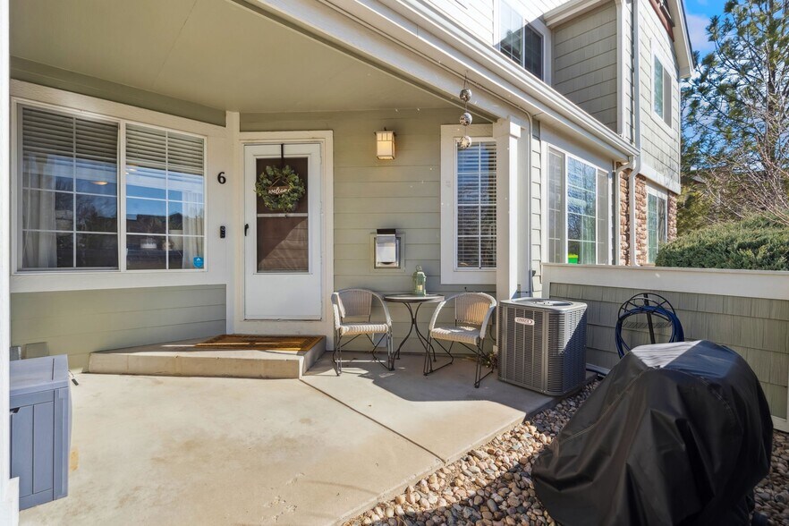 Building Photo - 5550 Corbett Dr