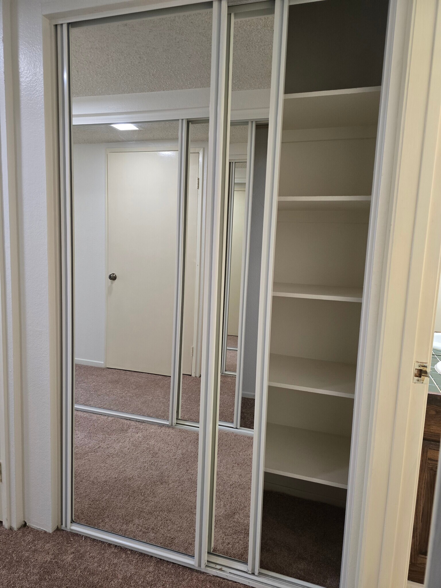 Building Photo - 24518 Nicklaus Dr