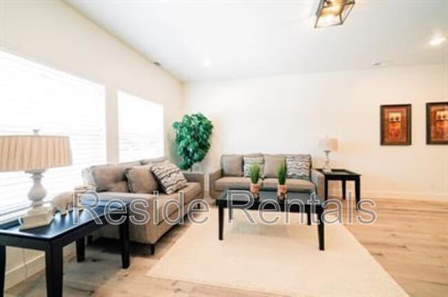 Building Photo - 254 Spring Creek Pky