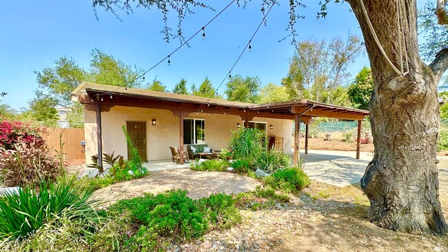 Primary Photo - Stunning Fully Detached Casita on Private ...
