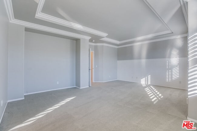 Building Photo - 24040 Dandelion Ln