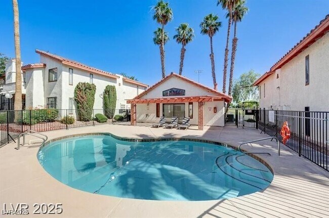 Building Photo - 1701 E Katie Ave