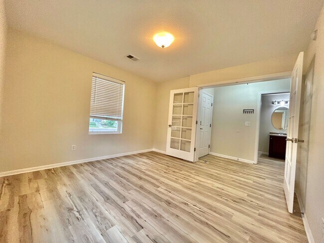 Building Photo - Welcome to your Dream Home!