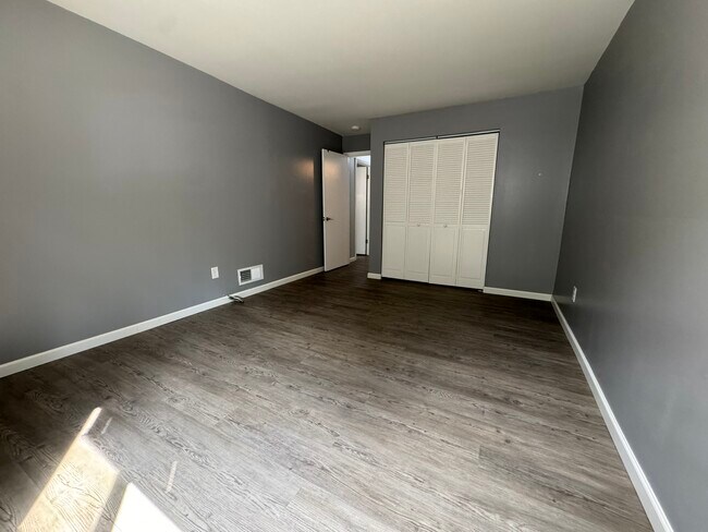 Building Photo - THE VILLAGES SOUTH 310