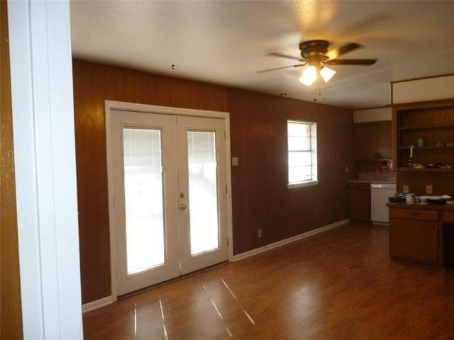 Building Photo - 1121 Patricia Dr