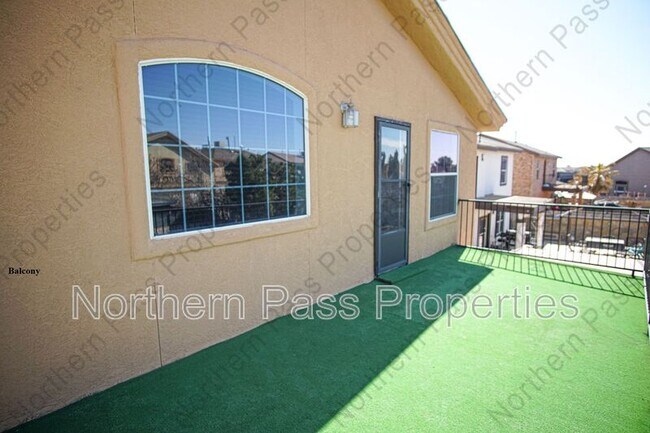 Building Photo - 12941 Tierra Salas Dr