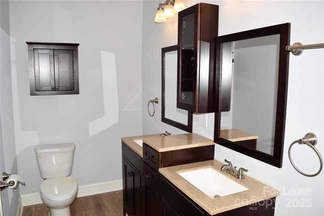 Building Photo - 234 N Eastway Dr