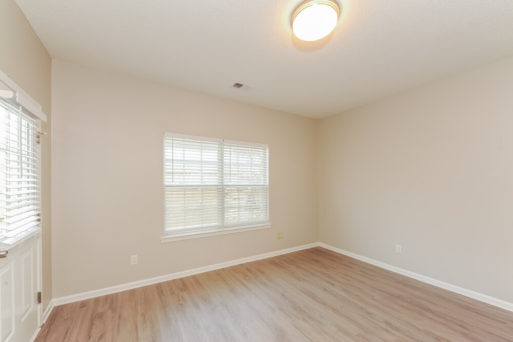 Building Photo - 16 Cottage Trce