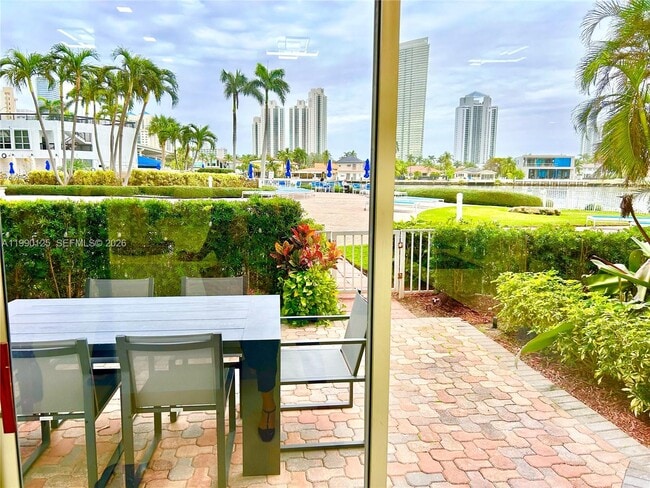 Building Photo - 19101 NE 36th Pl