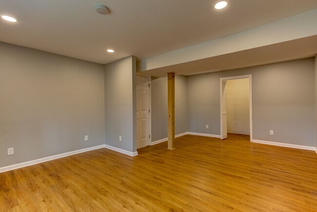 Building Photo - 9921 Standifer Gap Rd