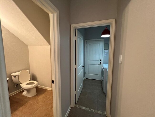 Building Photo - 146 Black Swan Pl