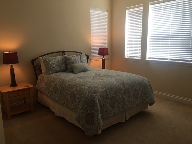 Building Photo - Fully Furnished Home