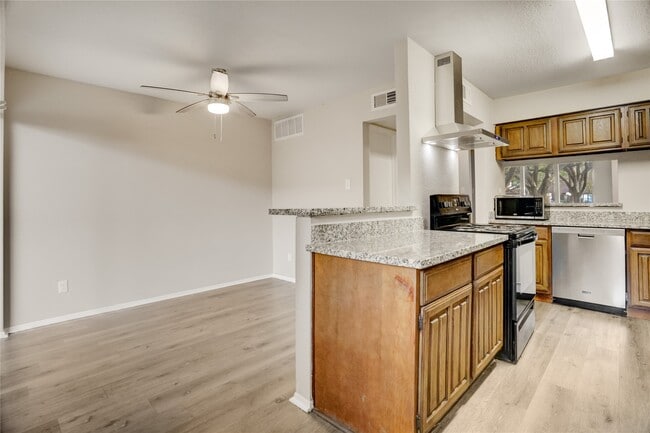 Building Photo - 2601 S Braeswood Blvd